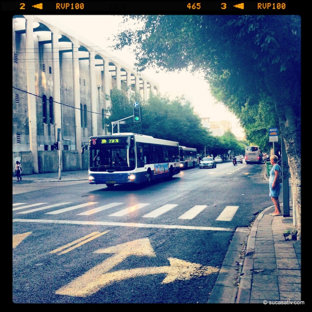Public Transportation and Getting Around in Tel Aviv by Su Casa TLV Real Estate 