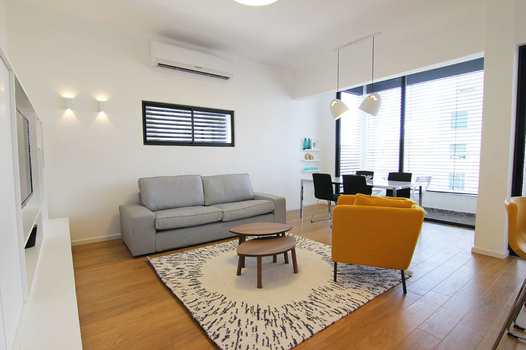 A/C’s are the way to go in Tel Aviv’s hot summers. Photo by Su Casa Tel Aviv Real Estate. All Rights Reserved. 