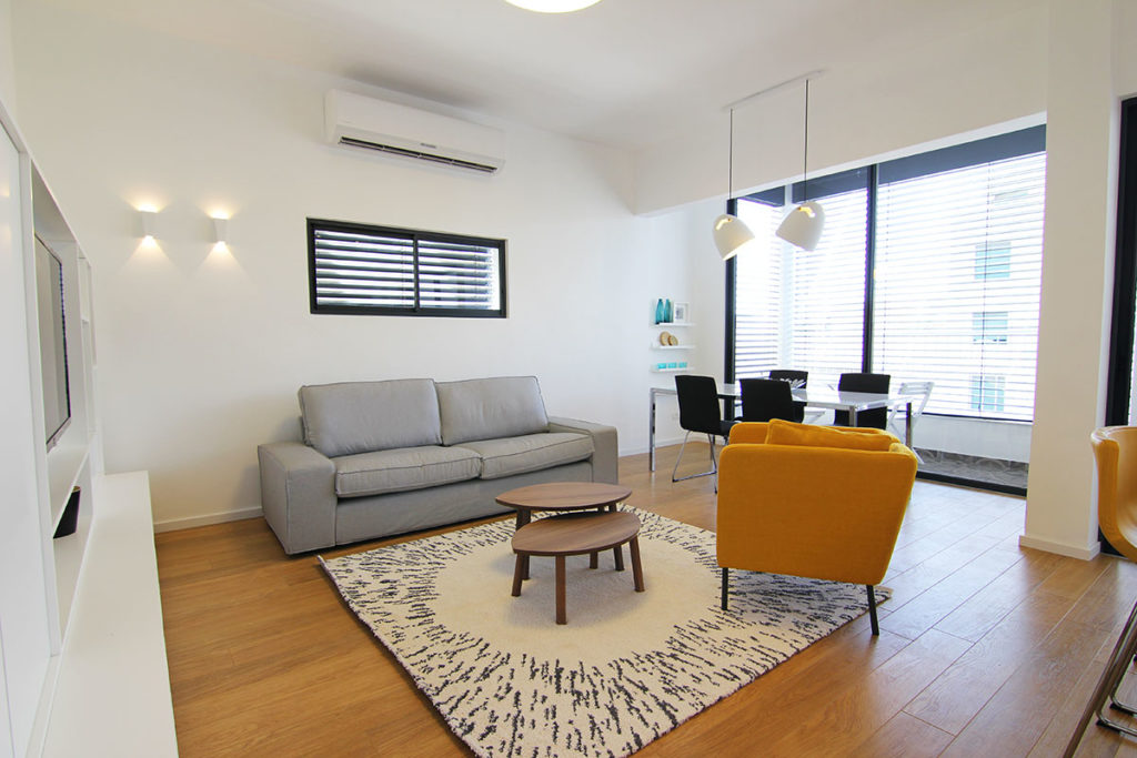 A/C’s are the way to go in Tel Aviv’s hot summers. Photo by Su Casa Tel Aviv Real Estate. All Rights Reserved. 