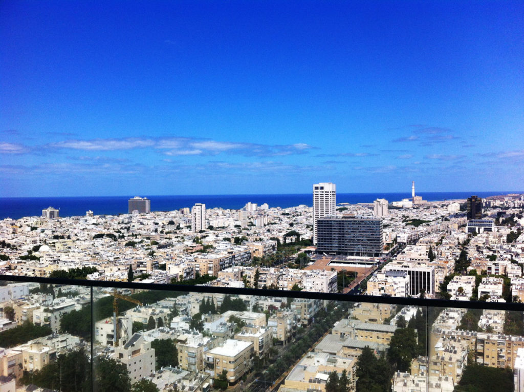 Overlooking the ‘Garden City’. A view from the 20th floor of the ‘G Tower’ in Shaul HaMelech Street, Tel Aviv. Photo by Su Casa Tel Aviv Real Estate. All Rights Reserved.