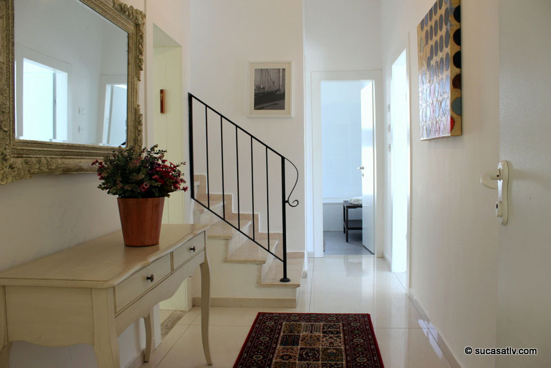 A new duplex-penthouse in a renovated apartment building in the Lev Ha’ir neighborhood, in Tel Aviv. Photo by Su Casa Tel Aviv Real Estate. All Rights Reserved.