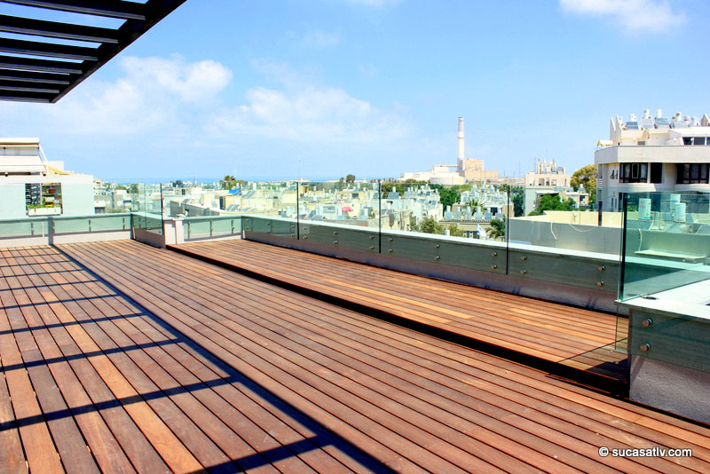 The private terrace from a new penthouse in a new apartment building in Tel Aviv’s Old North. Photo by Su Casa Tel Aviv Real Estate. All Rights Reserved.