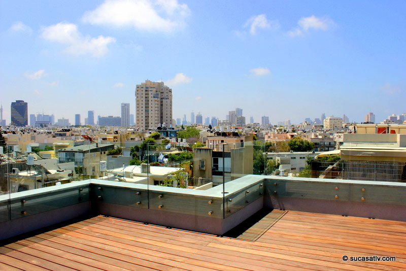 A new duplex-penthouse in a new apartment building in Tel Aviv’s Old North. Photo by Su Casa Tel Aviv Real Estate. All Rights Reserved.